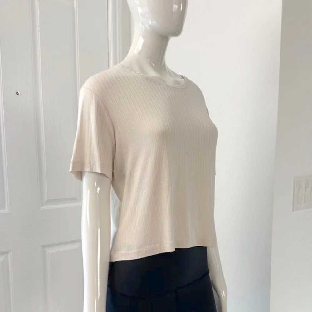 NEW!!!  Rib  Crop Top - Picture 2 of 5